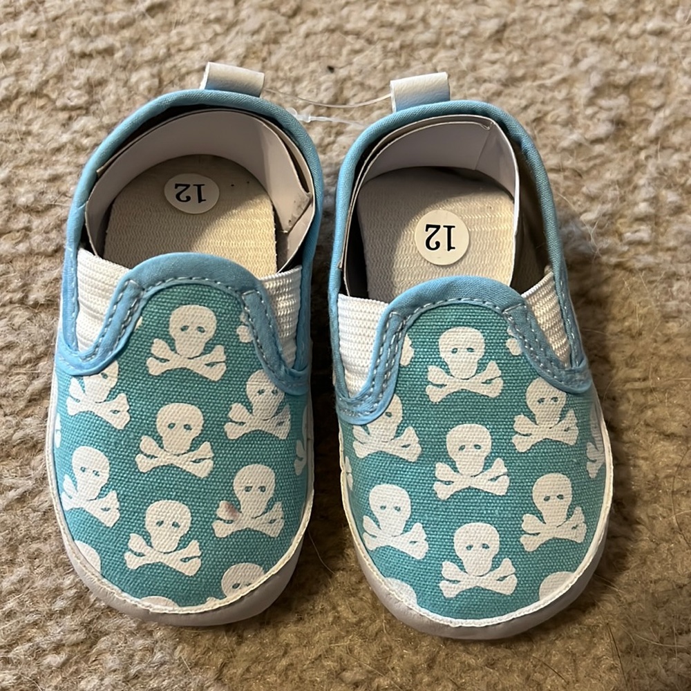 Baby skull shoes